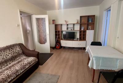 Apartament cu 2 camere semidecomandat în Țiglina 2