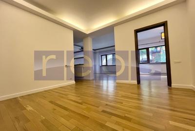 Apartament cu 3 camere semidecomandat, mobilat în Primăverii