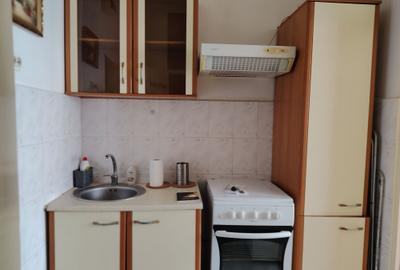 Garsonieră decomandată în Tractorul - 1