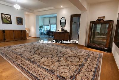 Penthouse cu 5 camere, mobilat în Armeneasca
