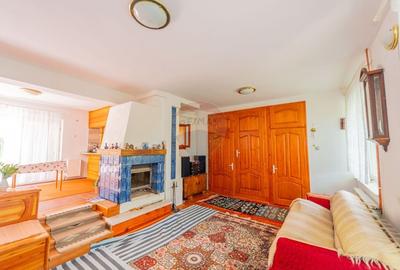 Casă individuală cu 6 camere cu Teren 439 Mp în Cheia - 3