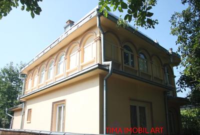 Duplex cu 5 camere cu Teren 4041 Mp în Horlăceni
