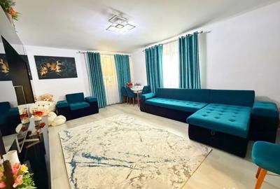 Casă cu 5 camere cu Teren 400 Mp în Smeura