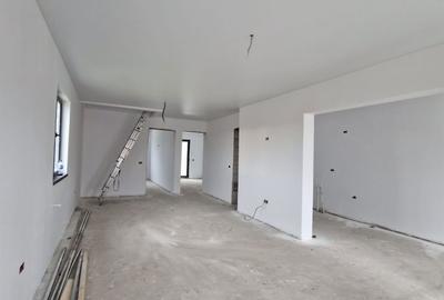 Casă cu 4 camere cu Teren 226 Mp în Lumina - 8