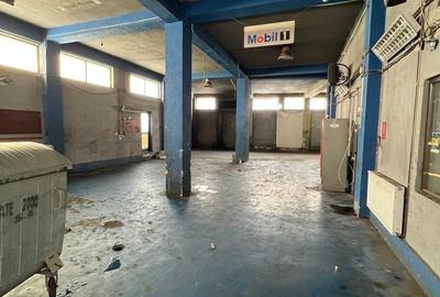 Spațiu comercial, de 590 mp, în Central - 3