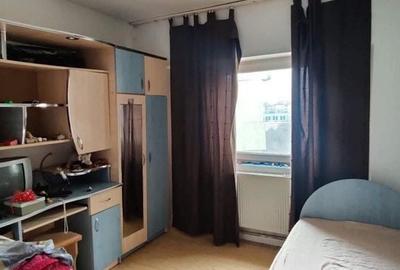 Apartament cu 3 camere decomandat în Central - 3