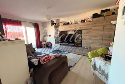 Apartament cu 2 camere semidecomandat, mobilat în Florești