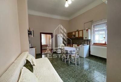 Apartament cu 2 camere semidecomandat în Ultracentral