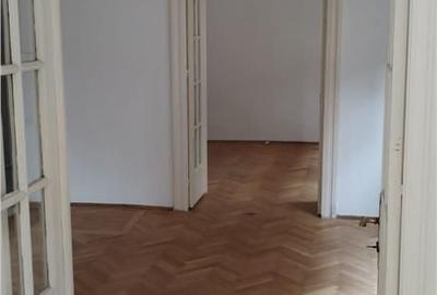 Casă cu 4 camere cu Teren 204 Mp în Floreasca