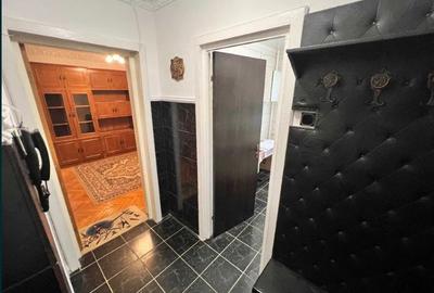 Apartament cu 3 camere semidecomandat în Titan