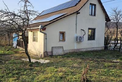 Casă cu 2 camere în Paleu