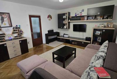 Apartament cu 2 camere decomandat în Cetate