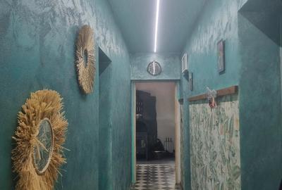 Casă cu 2 camere cu Teren 870 Mp în Central