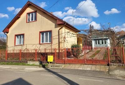 Casă cu 3 camere în Zau de Câmpie - 10