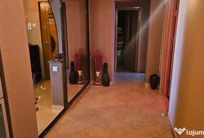 Apartament cu 4 camere decomandat în Găvana