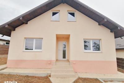 Casă cu 3 camere cu Teren 490 Mp în Lețcani