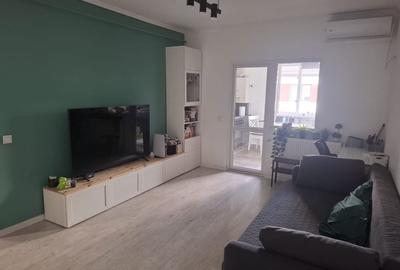 Apartament cu 2 camere decomandat în Roșu