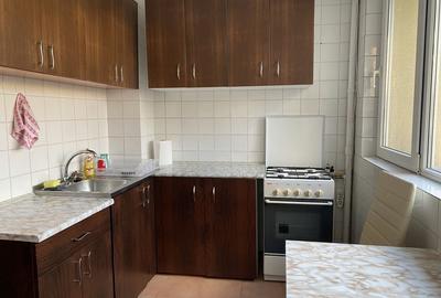 Apartament cu 2 camere semidecomandat în Iancului