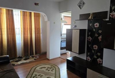 Garsonieră decomandată în 9 Mai