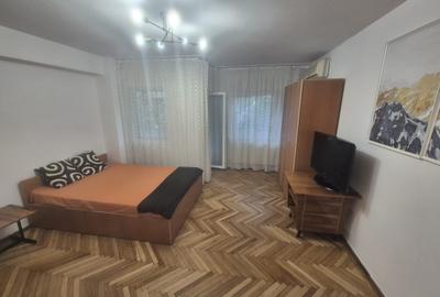 Garsonieră decomandată, mobilată în Drumul Sării