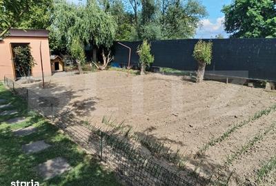 Casă cu 5 camere cu Teren 1241 Mp în Păulești