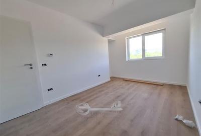 Apartament cu 3 camere decomandat în Galata - 3