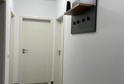 Apartament cu 2 camere decomandat în Tractorul - 3