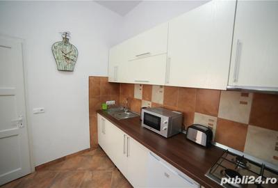 Apartament cu 2 camere decomandat în Central - 2