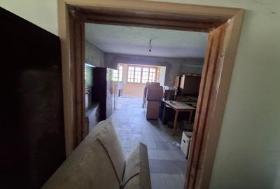 Casă individuală cu 6 camere cu Teren 4500 Mp în Novaci