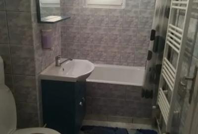 Garsonieră decomandată în Girocului