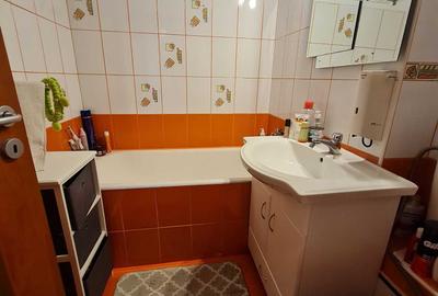 Apartament cu 3 camere semidecomandat în Astra - 1