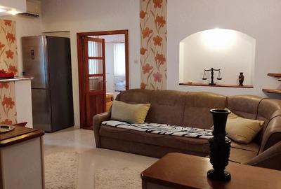Apartament cu 2 camere semidecomandat în Gojdu