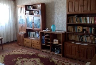 Apartament cu 3 camere decomandat în Călărași