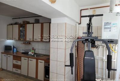 Apartament cu 2 camere decomandat în Poarta 6