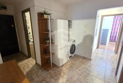 Apartament cu 2 camere decomandat, mobilat în Titan