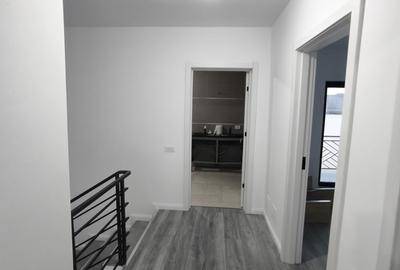 Casă individuală cu 4 camere cu Canalizare în Central - 5