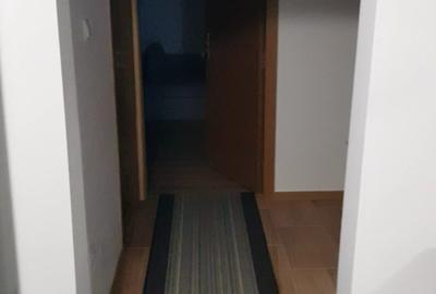 Apartament cu 4 camere decomandat în Baza 3 - 2