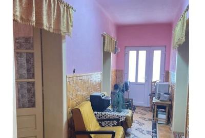 Casă individuală cu 7 camere cu Canalizare în Șibot - 2