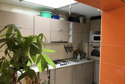 Apartament cu 4 camere decomandat în Central - 2