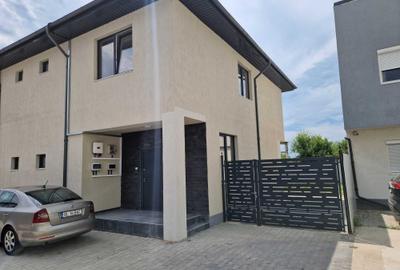 Casă cu 3 camere în Barieră
