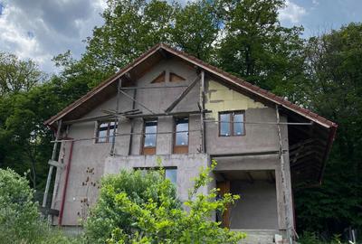 Casă cu 4 camere în Central - 3