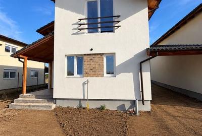 Casă individuală cu 4 camere cu Teren 560 Mp în Moșnița Nouă