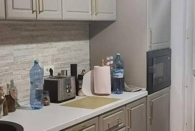 Apartament cu 3 camere în Mărgeanului