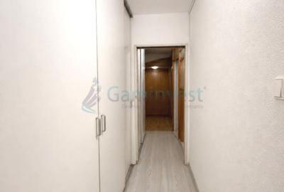 Apartament cu 3 camere decomandat în Dacia