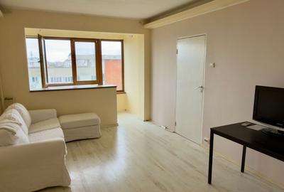Apartament cu 3 camere circular, mobilat în Drumul Taberei