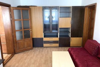 Apartament cu 3 camere semidecomandat în Obor - 1