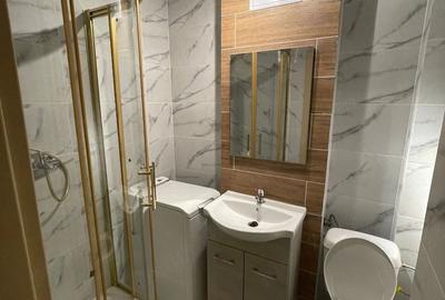 Apartament cu 3 camere semidecomandat în Militari
