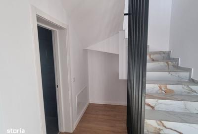 Casă cu 4 camere în Valea Adâncă - 4