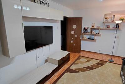 Apartament cu 3 camere decomandat în Drumul Găzarului - 2