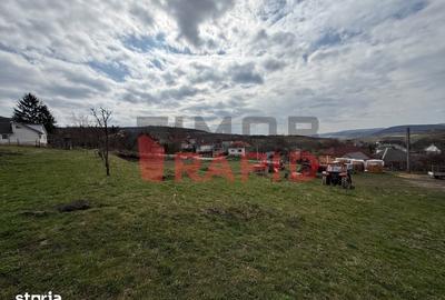 Teren de 5378 mp, în Central